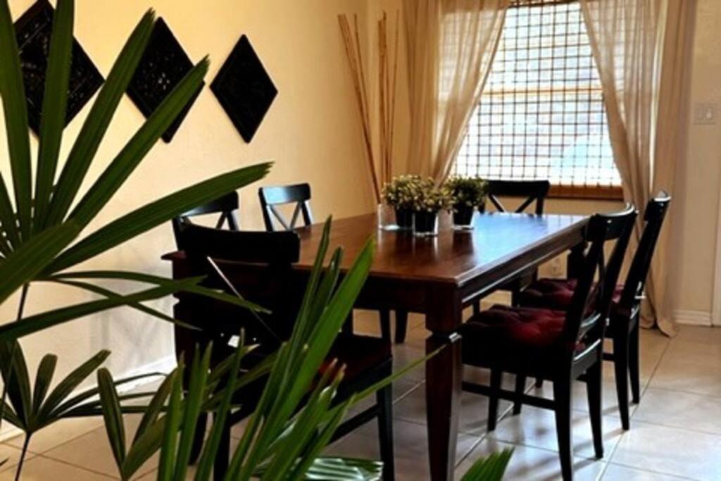 House Close To Downtown, Airport, Raymond James Stadium, And Many More Places Tampa Exteriér fotografie